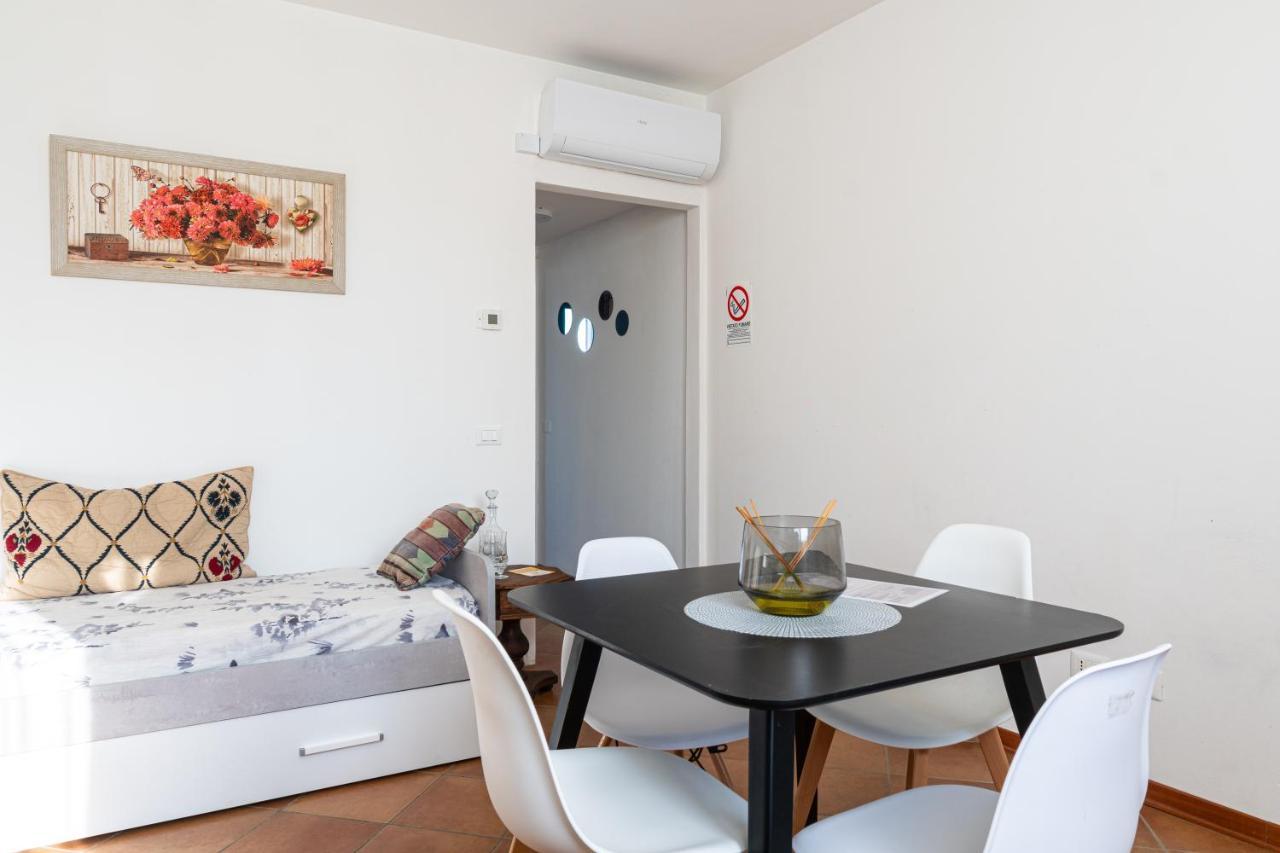Aparthotel Gold Oasi - Business Solution Ferrara Exterior foto