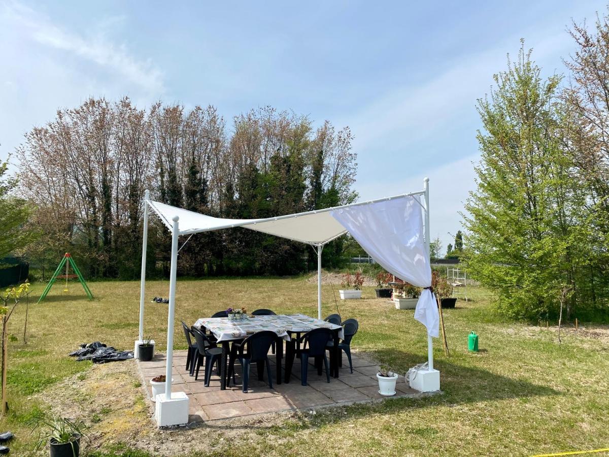 Aparthotel Gold Oasi - Business Solution Ferrara Exterior foto