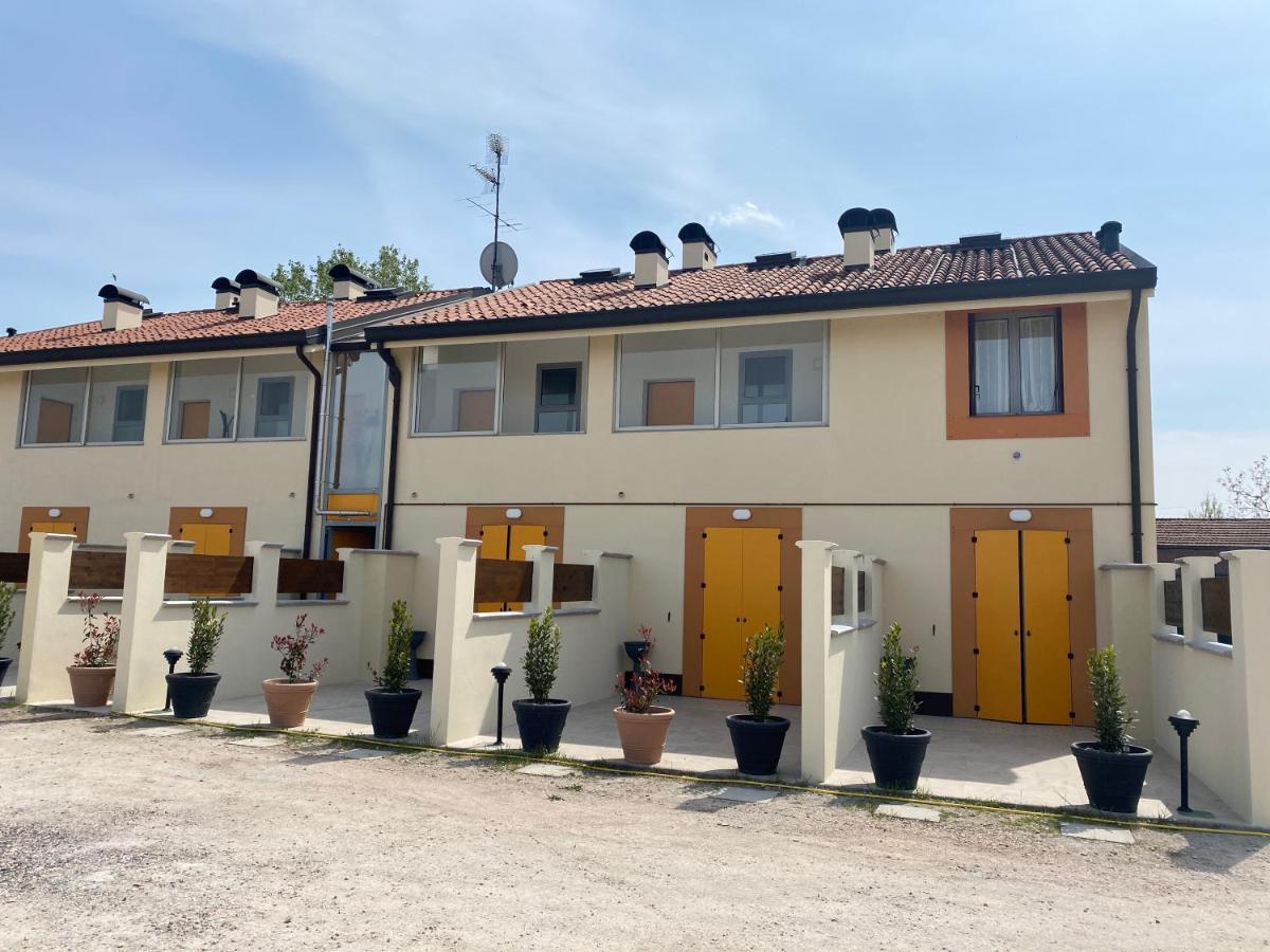 Aparthotel Gold Oasi - Business Solution Ferrara Exterior foto